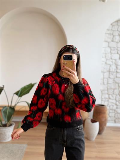 Siyah-Kırmızı Floral Kazak