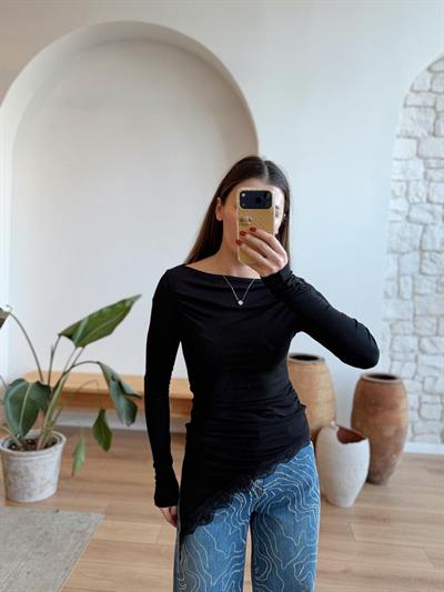 Siyah Romantik Bluz