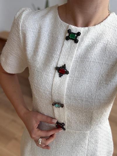 Taş Düğmeli Ekru Tüvit Elbise