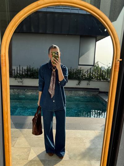 Taş Düğmeli Fularlı Denim Takım