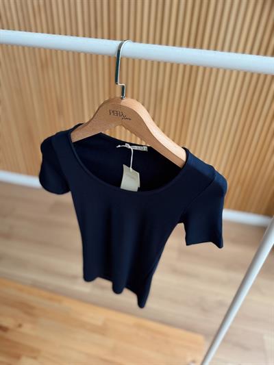 U Yaka Lacivert Kısa Kollu Body