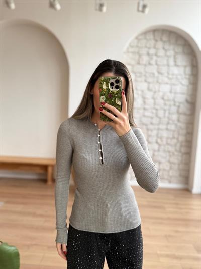 Uzun Kollu Gri Triko Bluz