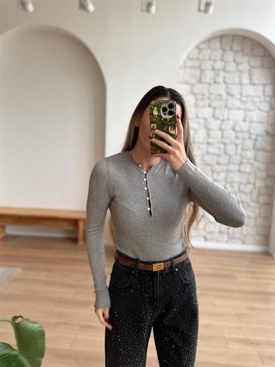 Uzun Kollu Gri Triko Bluz