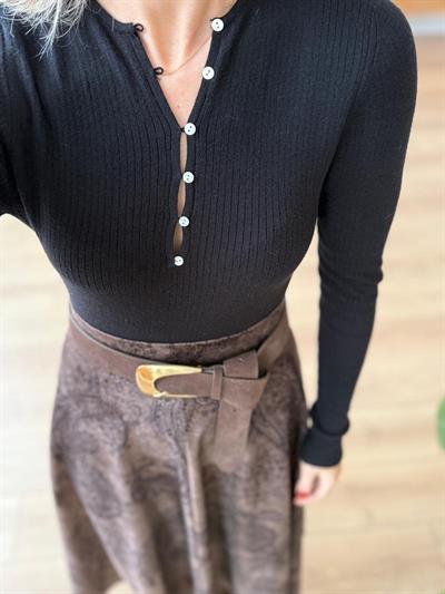 Uzun Kollu Siyah Triko Bluz