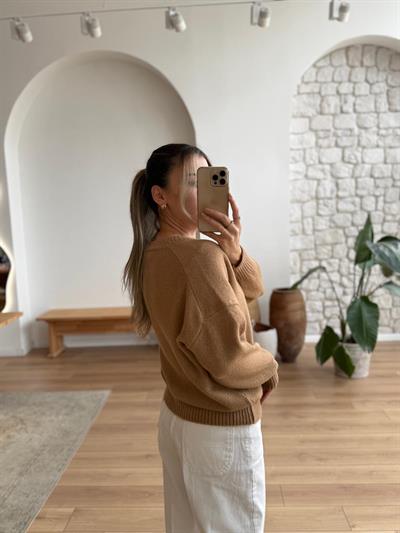 V Yaka Camel Kazak