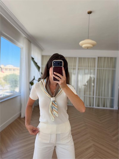 V Yaka Fularlı Ekru Triko Bluz 