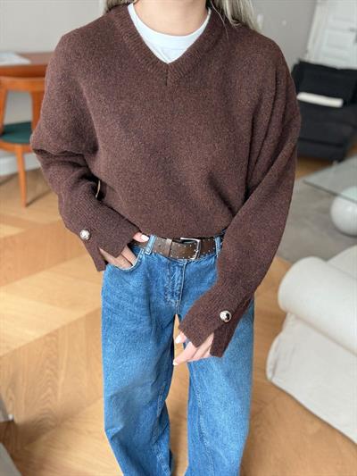 V Yaka Kolu Düğmeli Kahverengi Kazak