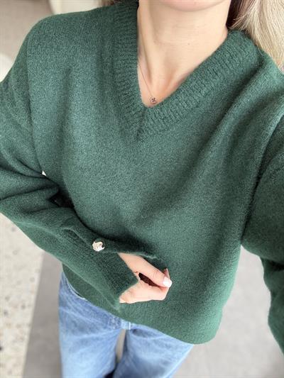 V Yaka Kolu Düğmeli Zümrüt Kazak