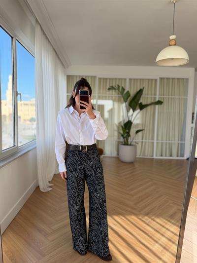 Vatkalı Beyaz Gömlek