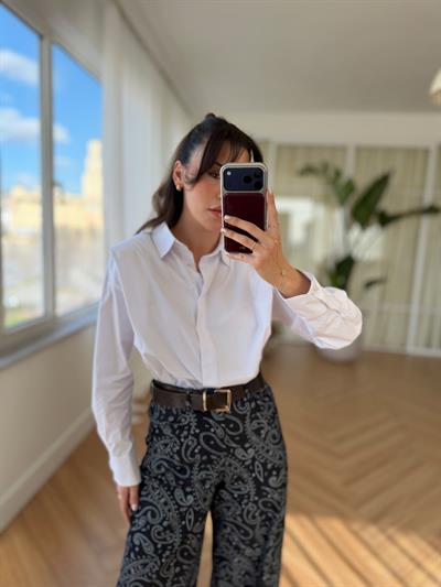 Vatkalı Beyaz Gömlek