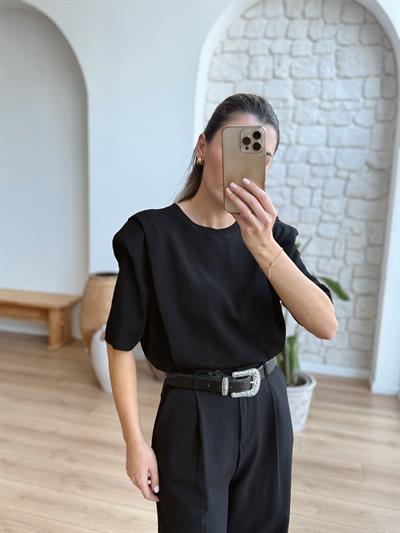 Vatkalı Kısa Kollu Siyah Triko Bluz