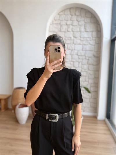 Vatkalı Kısa Kollu Siyah Triko Bluz
