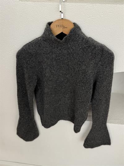 Yakası Ajurlu İspanyol Kol Gri Triko