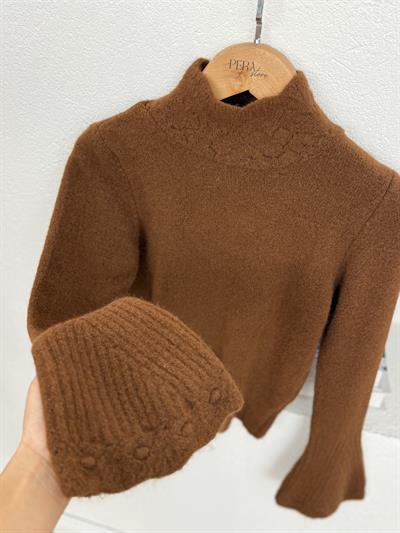 Yakası Ajurlu İspanyol Kol Mocha Triko