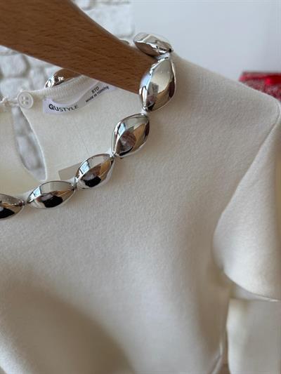 Yakası Boncuklu Ekru Çelik Triko Bluz