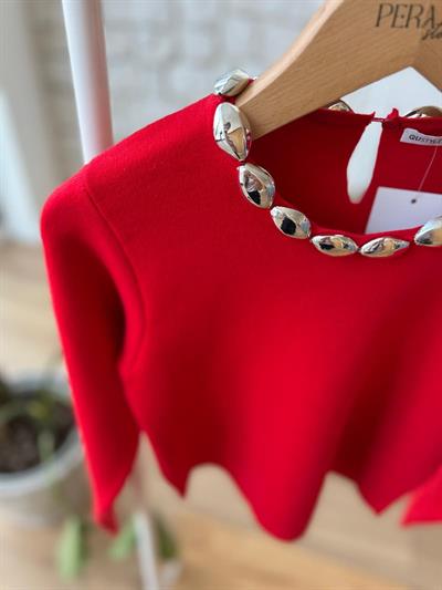 Yakası Boncuklu Kırmızı Çelik Triko Bluz