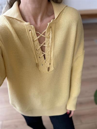 Yakası İp İşlemeli Sarı Kazak