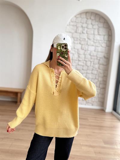 Yakası İp İşlemeli Sarı Kazak