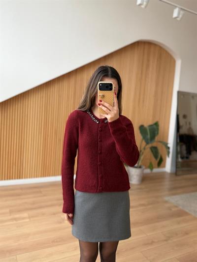 Yakası Taşlı Bordo Hırka
