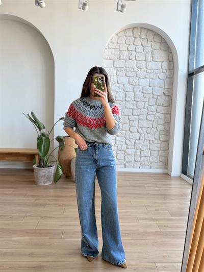 Zımba Detaylı Açık Mavi Jean