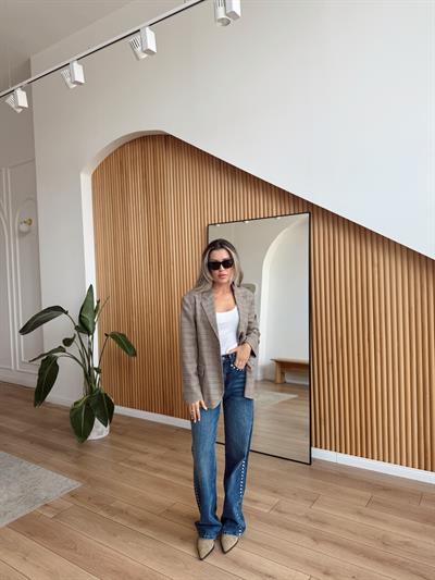 Zımba Detaylı Mavi Jean