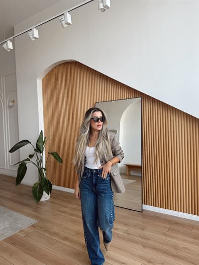 Zımba Detaylı Mavi Jean