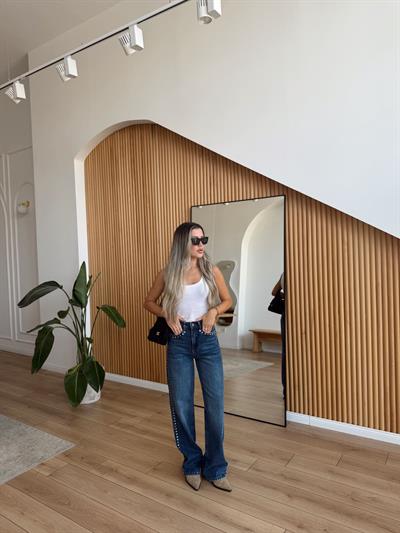 Zımba Detaylı Mavi Jean