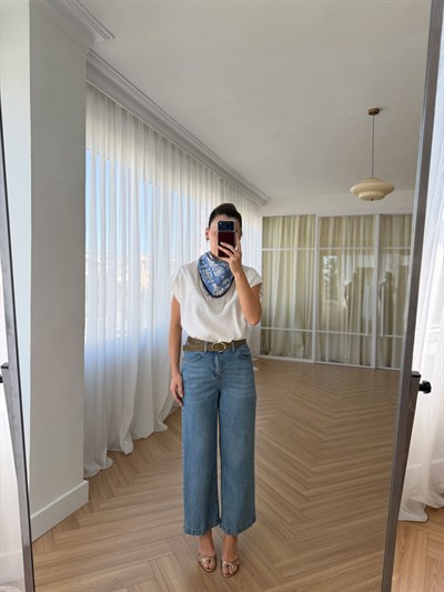 Zincir Püsküllü Mavi Fularlı Bluz 