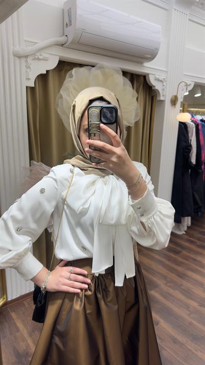 Taş Detaylı İnci Bluz