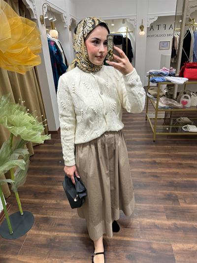 Taşlı Yün Kazak Ekru