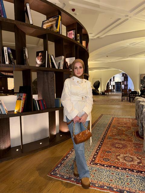 Lia Gömlek