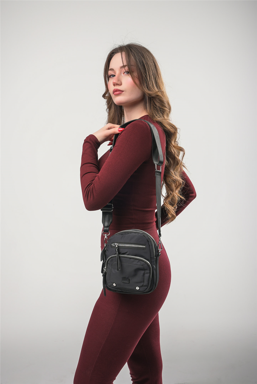 ÇÇS 18129 Kadın Çapraz Askılı Çanta