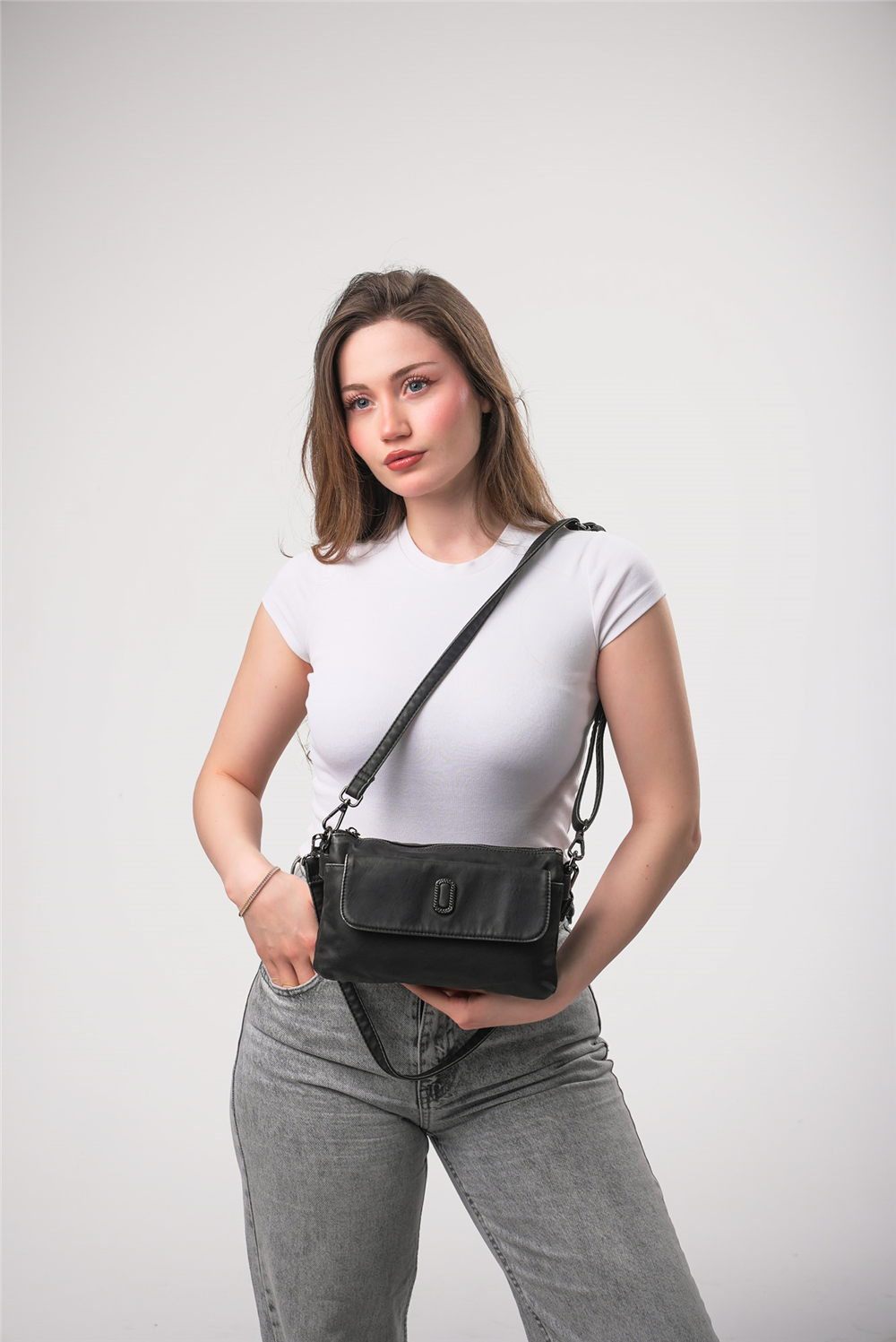 ÇÇS 18233 Omuz Askılı Çapraz Çanta