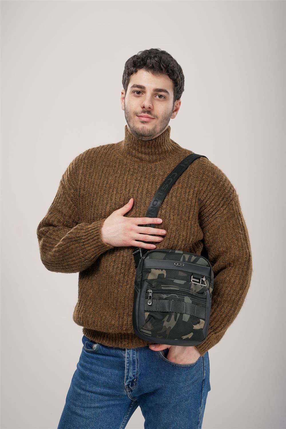 ÇÇS 31533 Askılı Çanta