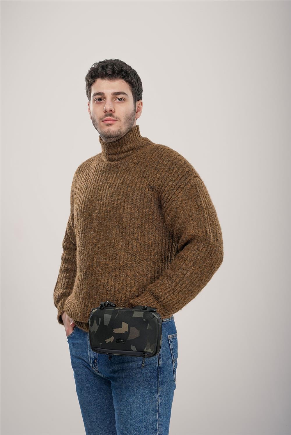ÇÇS 31555 Askılı El Çantası