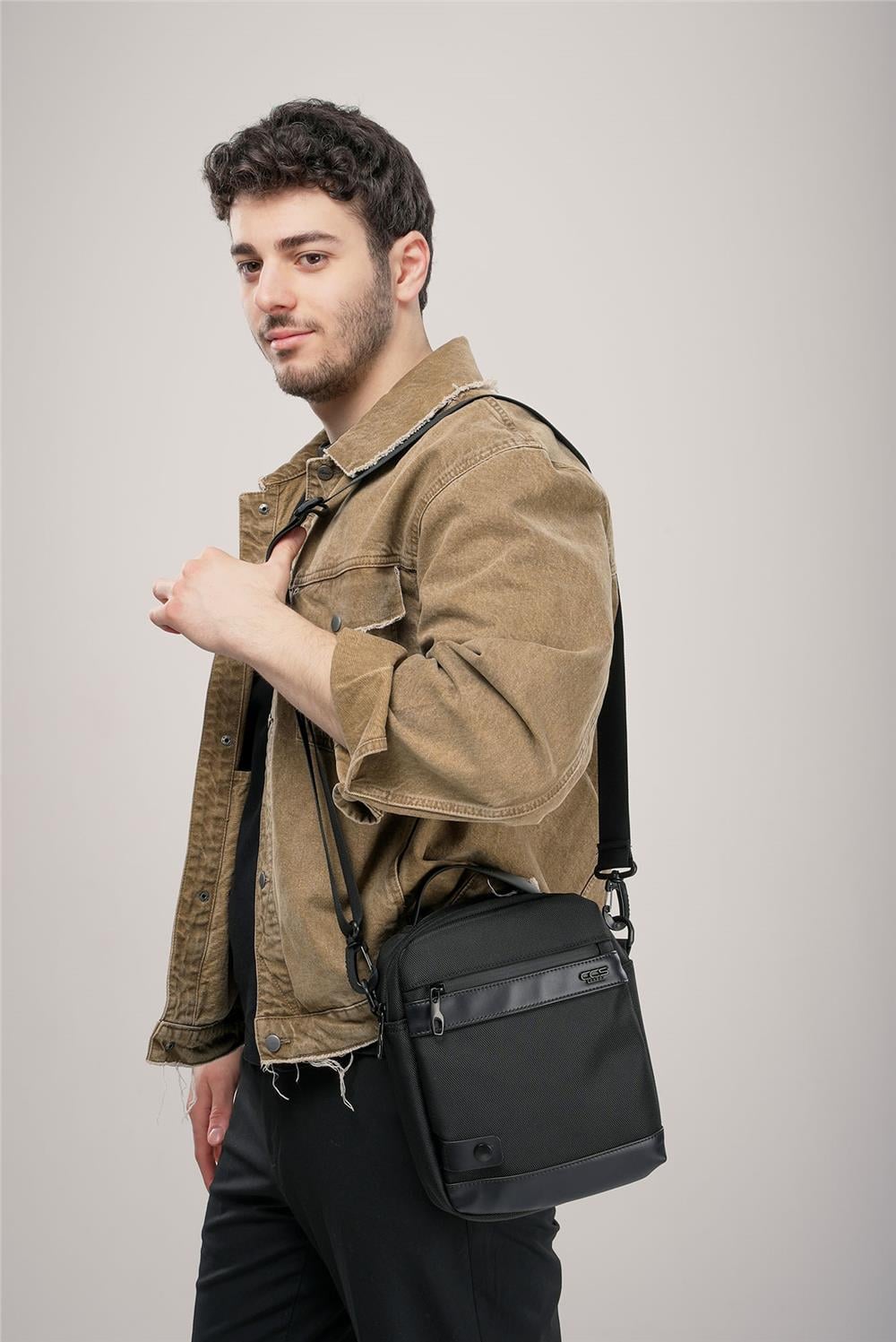 ÇÇS 31565 Askılı Çanta