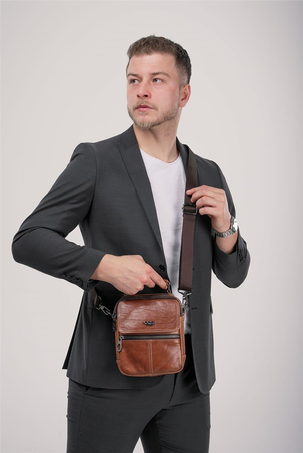 ÇÇS 31604 Hakiki Deri Askılı Çanta