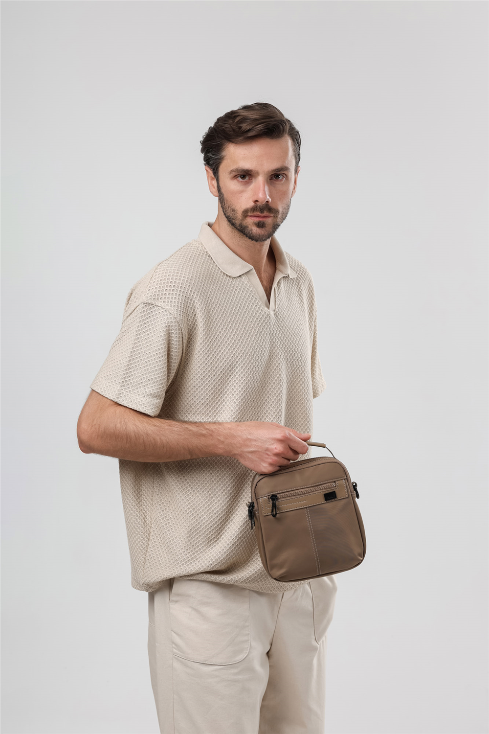 ÇÇS 31670 Askılı Çanta