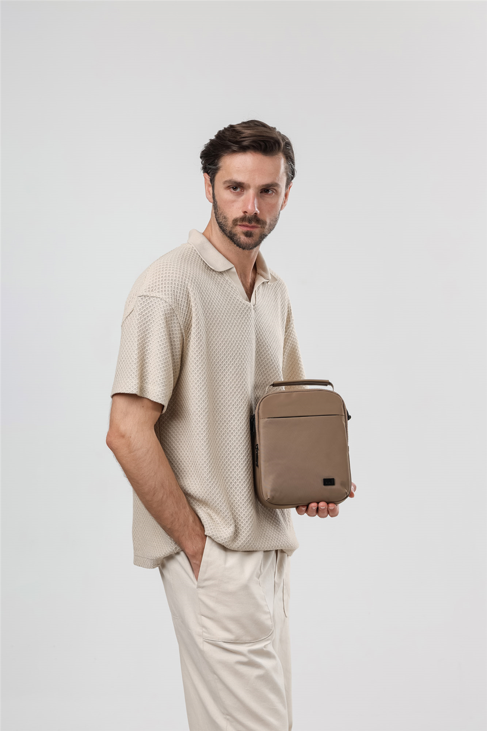 ÇÇS 31674 Askılı Çanta