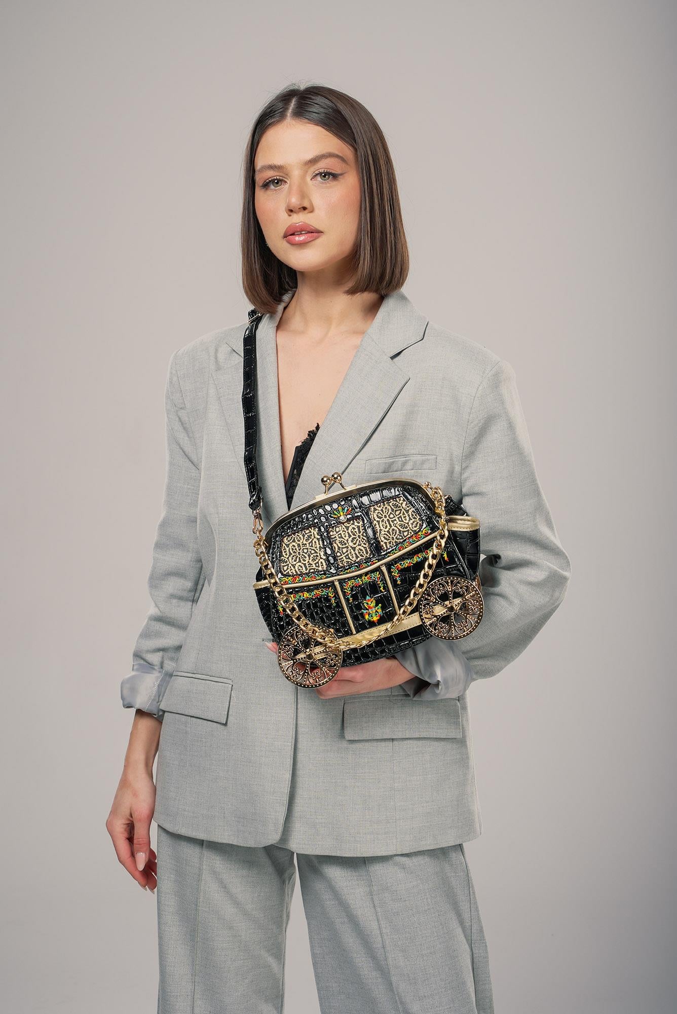 ÇÇS Kadın 17821 Araba Görünümlü Konsept Çanta