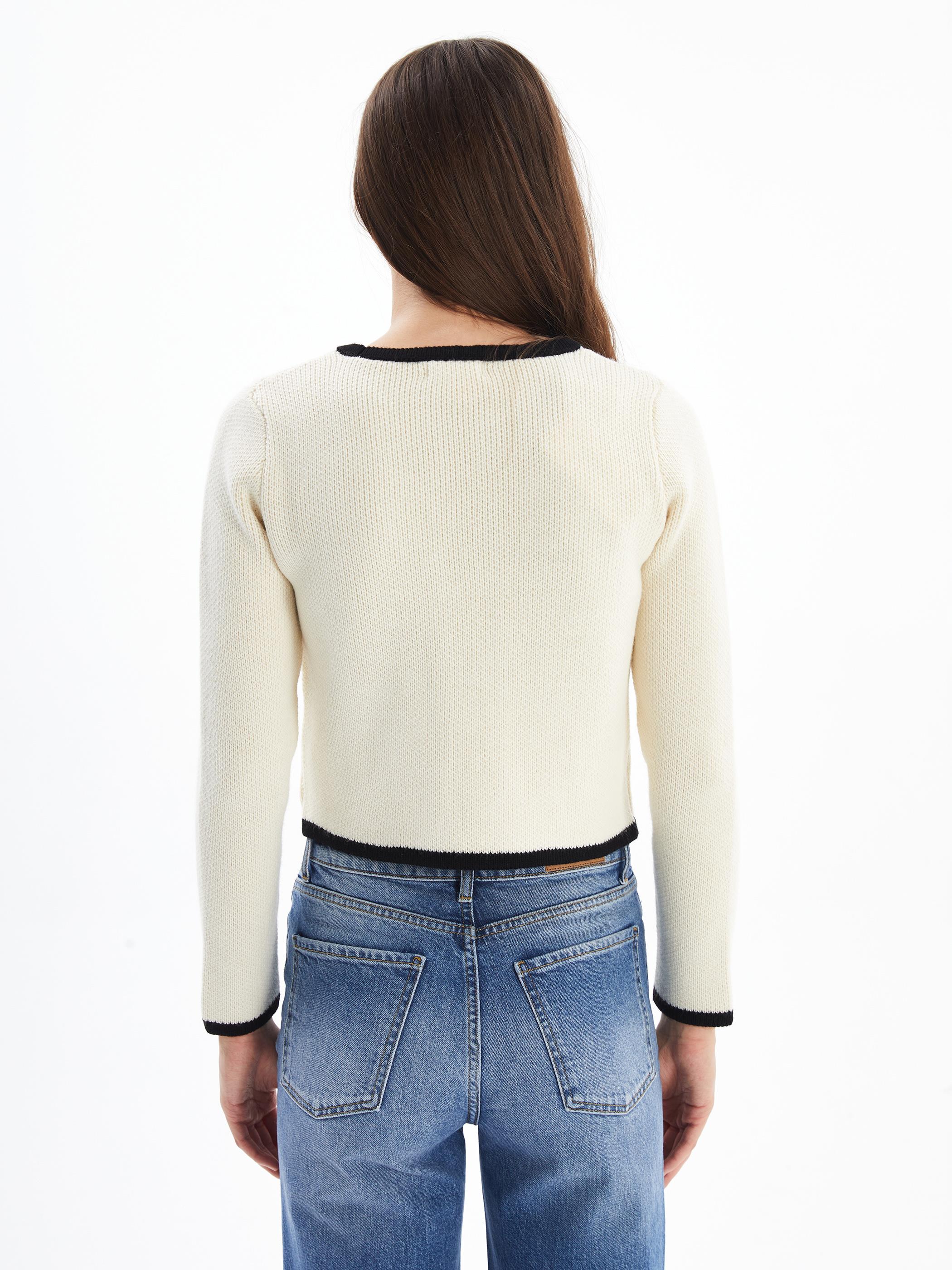 Manduria - Fiyonk Detaylı Uzun Kollu Hırka - Ekru-Siyah Çzigili Renk