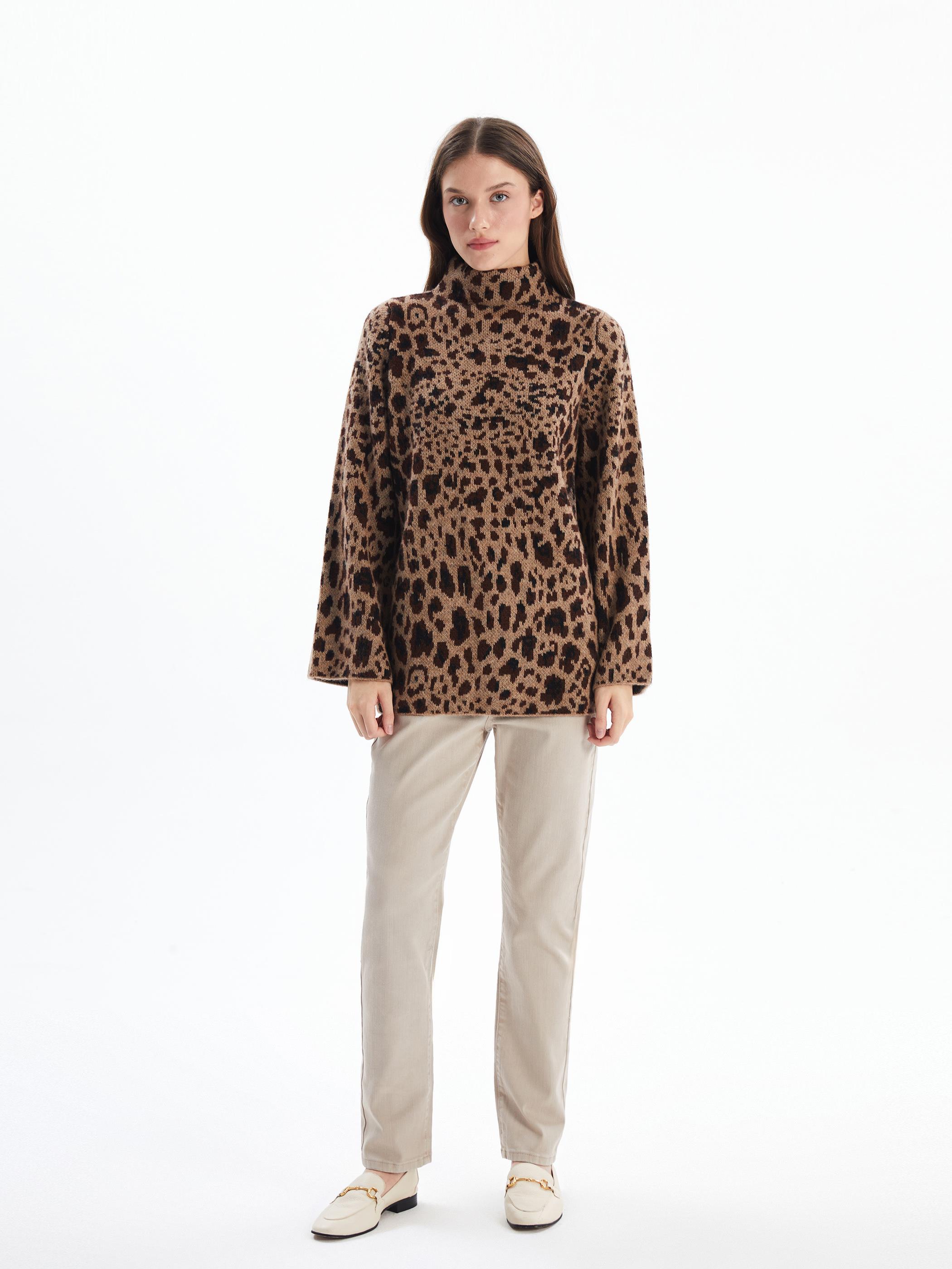 Praia - Leopar Desenli ve Boğazlı Kazak - Leopar Renk