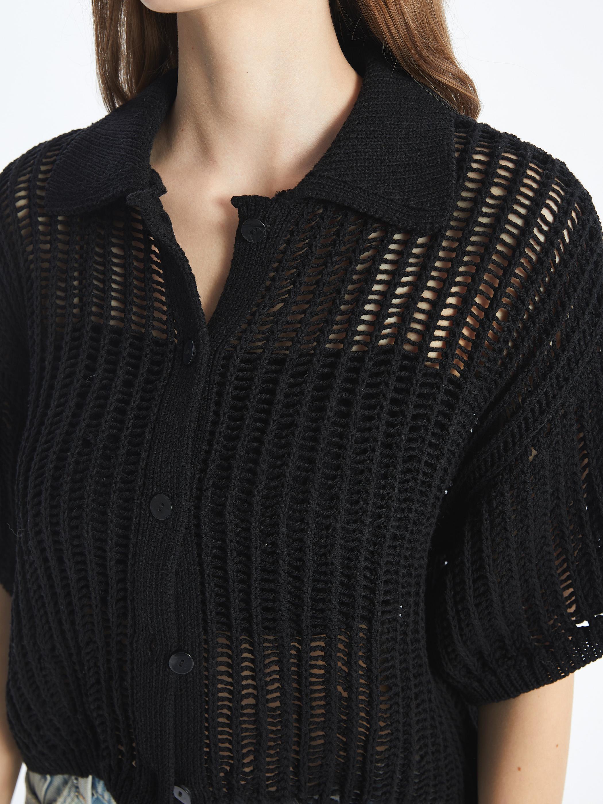 Verona - Ajurlu Gömlek Yaka Kısa Kol Relax Fit Triko Gömlek - Siyah