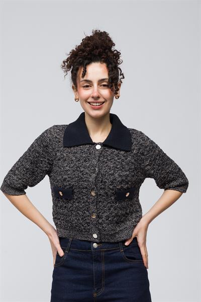 Arau - Gömlek Yaka Sim İplik ve Düğme Detaylı Kısa Kollu Triko Bluz - Lacivert Renk