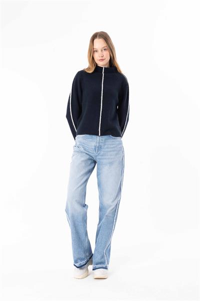 Betis - Yanları Çizgi Detaylı Denim Pantolon - Mavi Renk