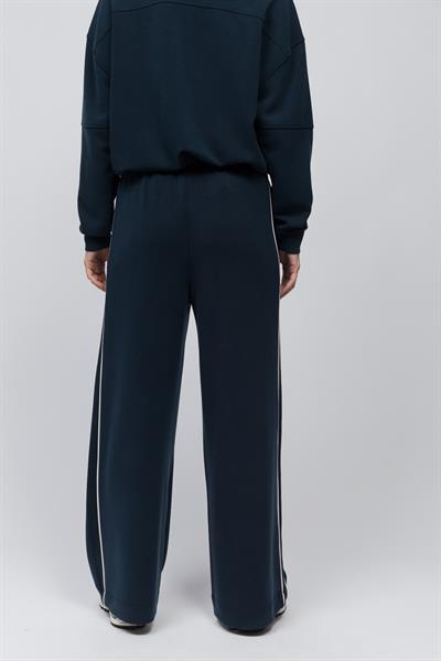 Granada - Çift Biyeli Bol Kesim Beli Lastikli Modal Pantolon - Lacivert Renk