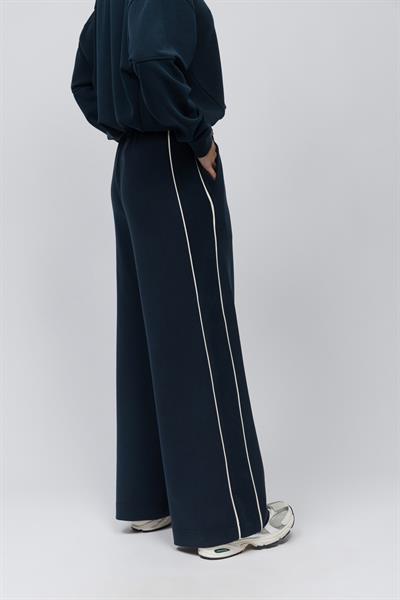 Granada - Çift Biyeli Bol Kesim Beli Lastikli Modal Pantolon - Lacivert Renk