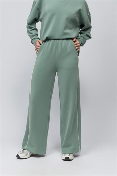 Granada - Çift Biyeli Bol Kesim Beli Lastikli Modal Pantolon - Açık Yeşil Renk
