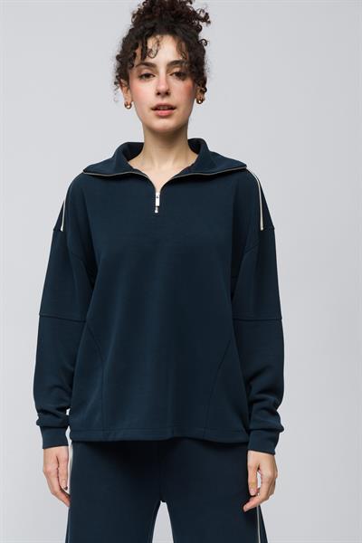 Lugo - Tek Biyeli Oversize Yakası Fermuar Detaylı Önü Kısa Arkası Uzun Modal Sweatshirt - Lacivert Renk