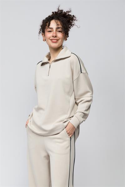 Lugo - Tek Biyeli Oversize Yakası Fermuar Detaylı Önü Kısa Arkası Uzun Modal Sweatshirt - Taş Renk